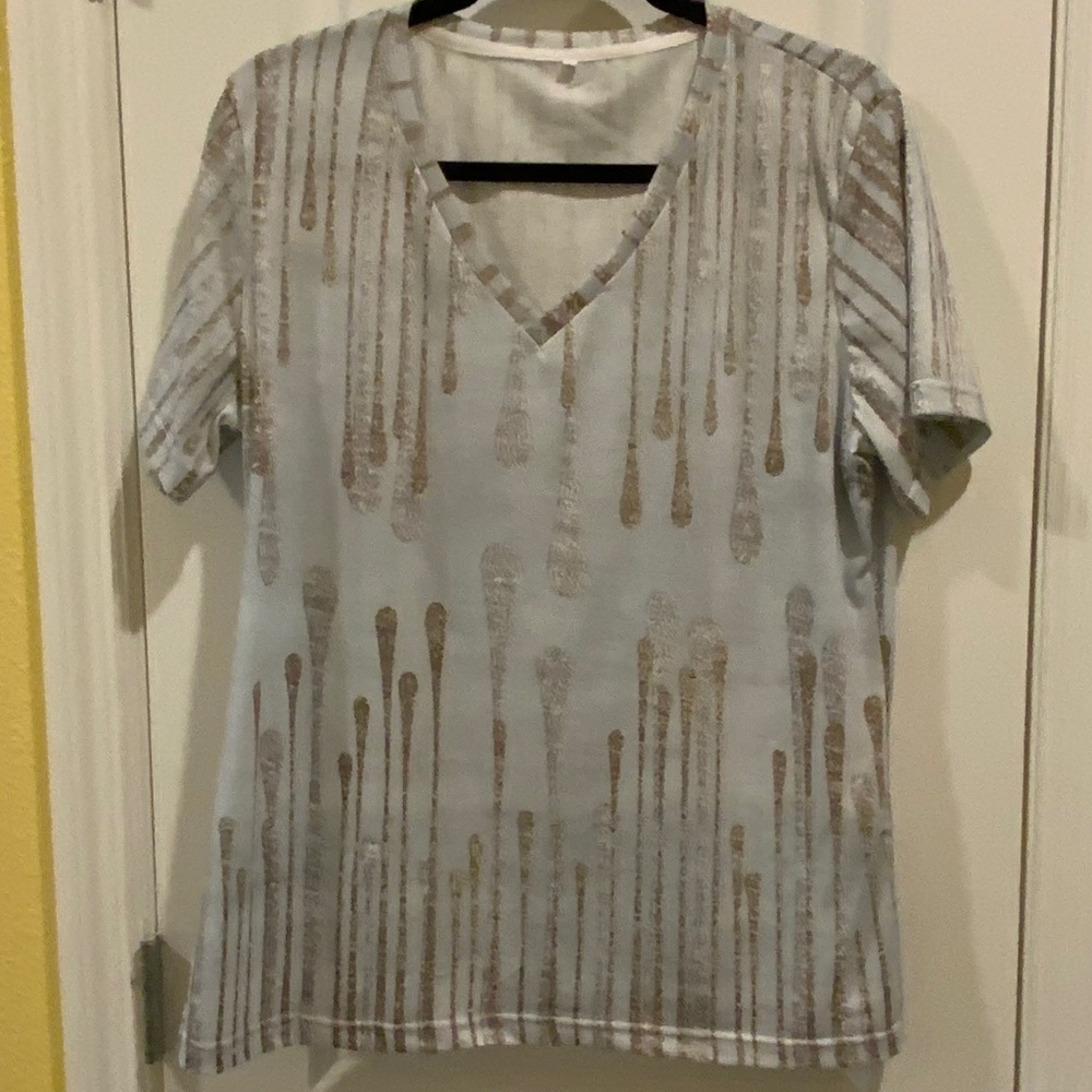 Short sleeve top